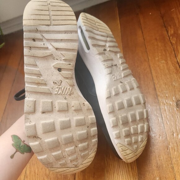 Black Nike Air Max Leather Sneaker - Picture 2 of 3